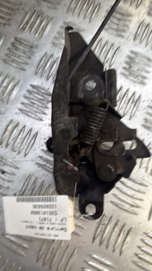 Serrure de capot TOYOTA COROLLA VERSO 1 Essence - Image 3