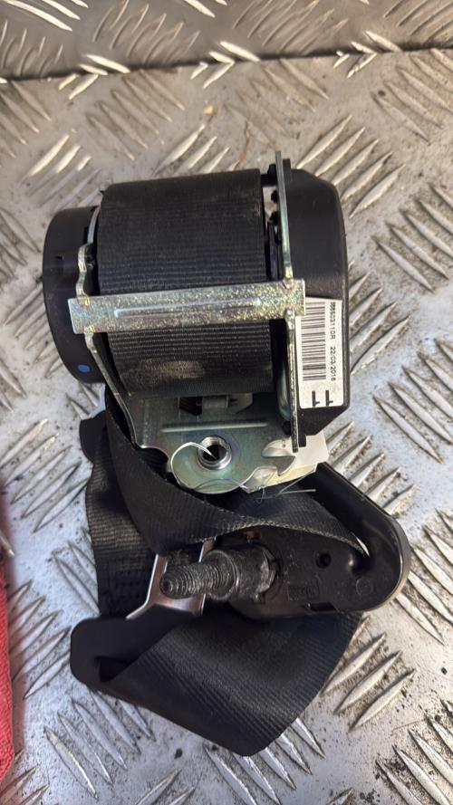 Ceinture arriere centrale RENAULT CLIO 4 PHASE 1 Essence - Image 2