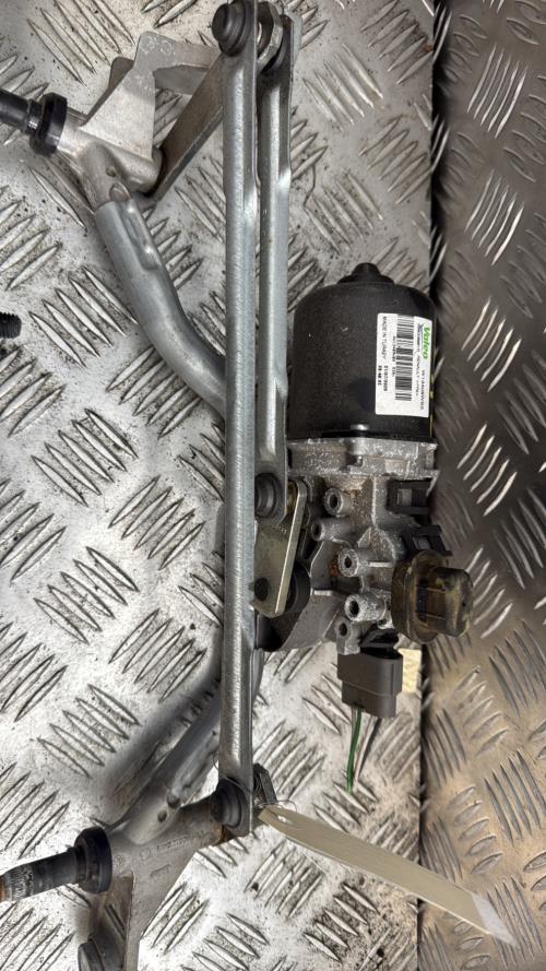 Moteur essuie glace avant RENAULT CLIO 4 PHASE 2 Diesel - Image 1