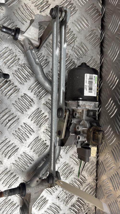 Moteur essuie glace avant RENAULT CLIO 4 PHASE 2 Diesel - Image 2
