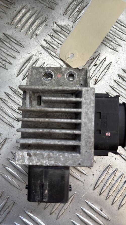 Relais de prechauffage RENAULT CLIO 5 PHASE 1 Diesel/Hybride - Image 1