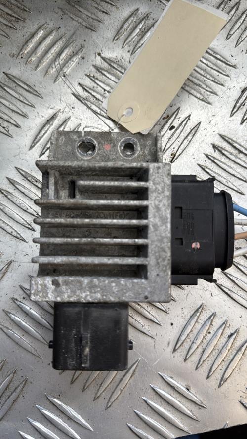 Relais de prechauffage RENAULT CLIO 5 PHASE 1 Diesel/Hybride - Image 2