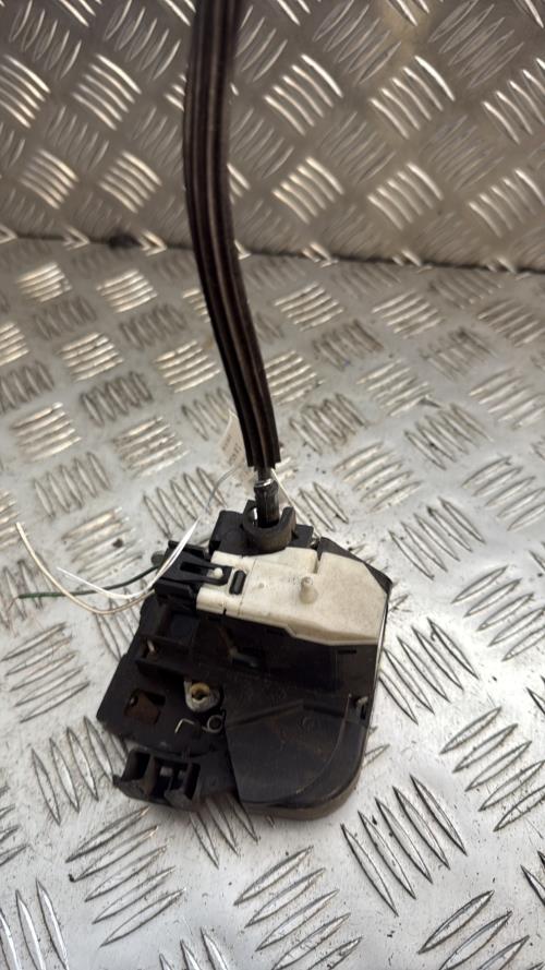 Serrure avant gauche RENAULT CLIO 2 CAMPUS PHASE 2 Essence - Image 1