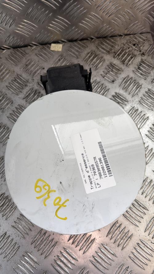 Trappe d'essence RENAULT CLIO 5 PHASE 1 Diesel/Hybride - Image 2