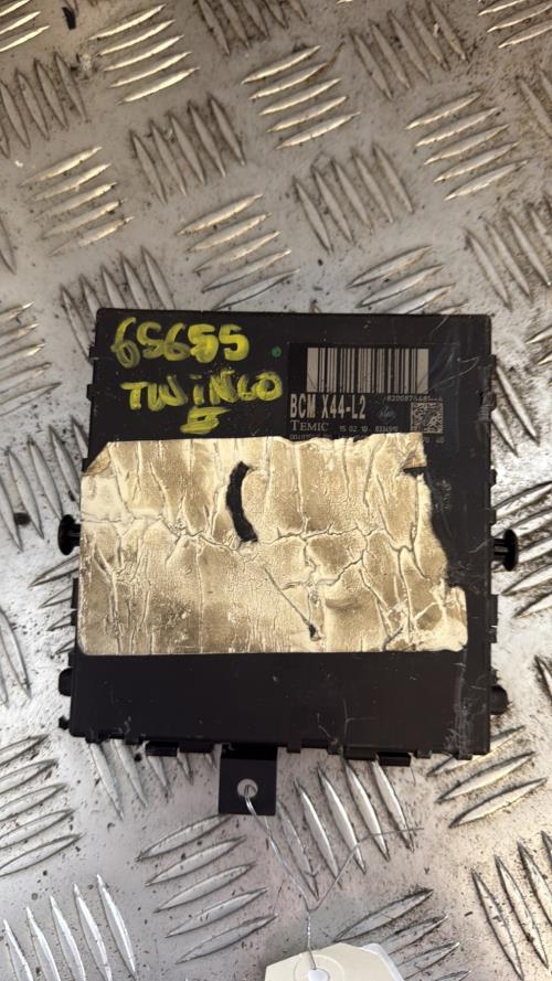 Calculateur RENAULT TWINGO 2 PHASE 1 Essence - Image 1