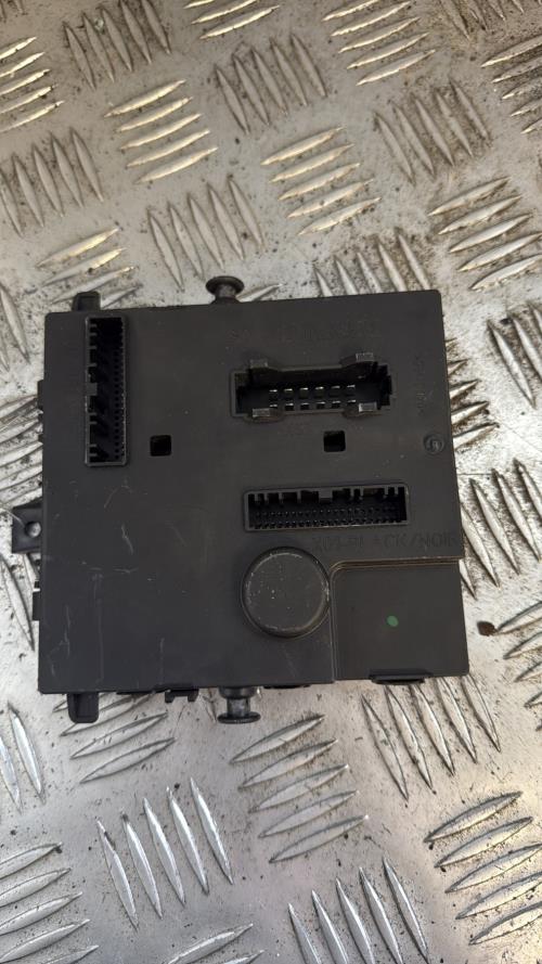 Calculateur RENAULT TWINGO 2 PHASE 1 Essence - Image 3