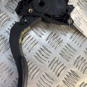 Pedale d'accelerateur RENAULT CLIO 5 PHASE 1 Diesel/Hybride - Image 1