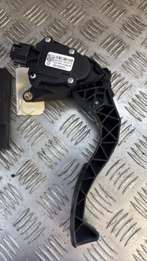 Pedale d'accelerateur RENAULT CLIO 5 PHASE 1 Diesel/Hybride - Image 3