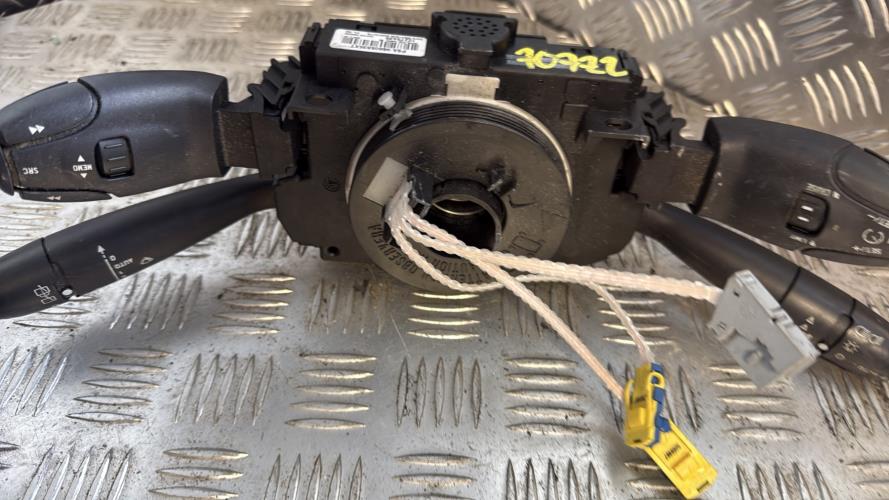 Com (Bloc Contacteur Tournant+Commodo Essuie Glace+Commodo Phare) PEUGEOT PARTNER 1 PHASE 2 Diesel - Image 1