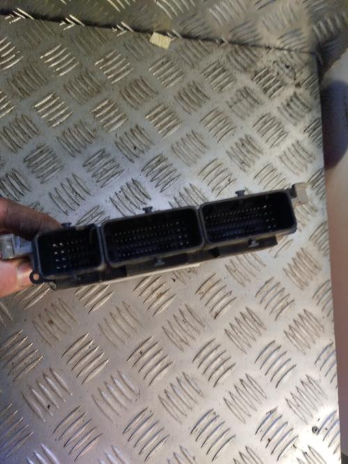 Calculateur moteur RENAULT CLIO 4 PHASE 2 Diesel - Image 3