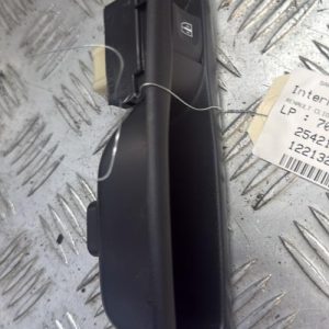 Interrupteur de leve vitre arriere gauche RENAULT CLIO 4 PHASE 2 Diesel - Image 1