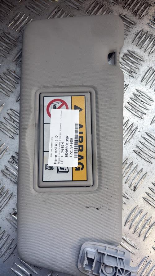 Pare soleil droit RENAULT CLIO 4 PHASE 2 Diesel - Image 1