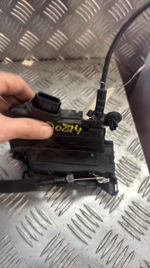 Serrure arriere droit RENAULT CLIO 4 PHASE 2 Diesel - Image 2