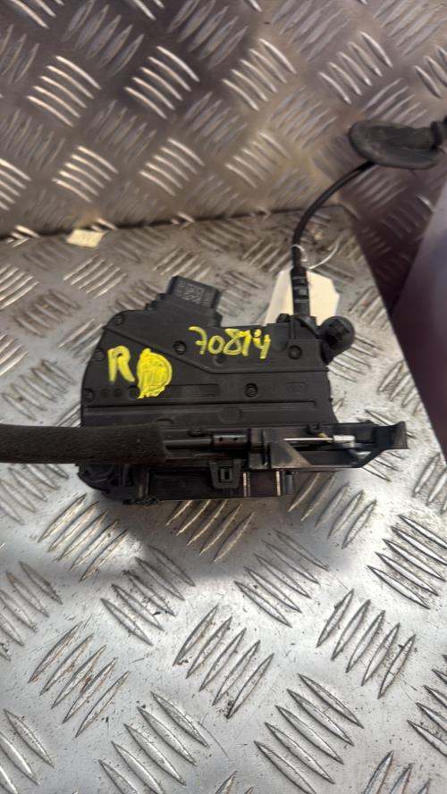 Serrure arriere droit RENAULT CLIO 4 PHASE 2 Diesel - Image 3