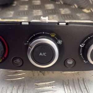 Commande chauffage RENAULT CLIO 4 PHASE 2 Diesel - Image 1