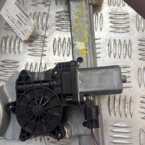 Leve vitre electrique arriere droit RENAULT CLIO 4 PHASE 2 Diesel - Image 1