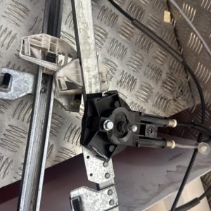 Leve vitre mecanique avant gauche CITROEN BERLINGO 1 PHASE 1 Diesel - Image 1