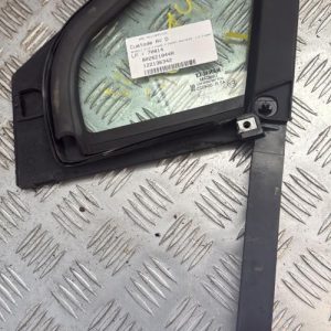 Custode avant droit (porte) RENAULT CLIO 4 PHASE 2 Diesel - Image 1