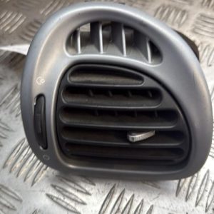 Aerateur tableau de bord avant droit CITROEN XSARA PICASSO PHASE 1 Essence - Image 1