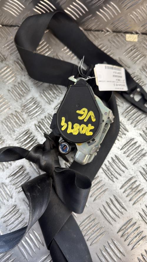 Ceinture avant gauche RENAULT CLIO 4 PHASE 2 Diesel - Image 1