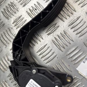 Pedale d'accelerateur RENAULT CLIO 4 PHASE 2 Diesel - Image 1