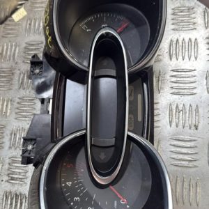 Compteur RENAULT CLIO 4 PHASE 2 Diesel - Image 1