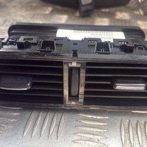 Aerateur tableau de bord RENAULT CLIO 4 PHASE 2 Diesel - Image 1