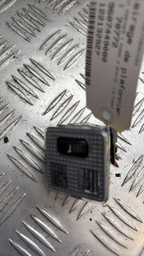 Eclairage de plafonnier PEUGEOT PARTNER 1 PHASE 2 Diesel - Image 1