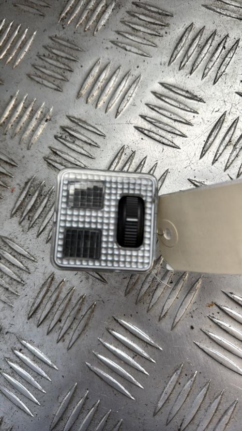 Eclairage de plafonnier PEUGEOT PARTNER 1 PHASE 2 Diesel - Image 1