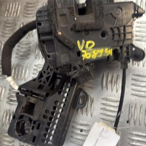 Serrure avant droit RENAULT CLIO 4 PHASE 2 Diesel - Image 1