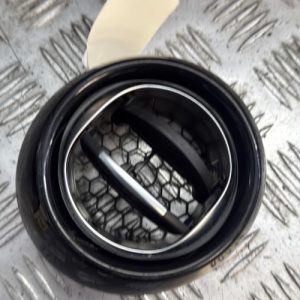 Aerateur tableau de bord RENAULT CLIO 4 PHASE 2 Diesel - Image 1