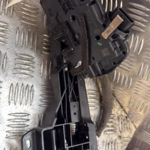 Serrure avant droit RENAULT CLIO 5 PHASE 1 Diesel/Hybride - Image 1