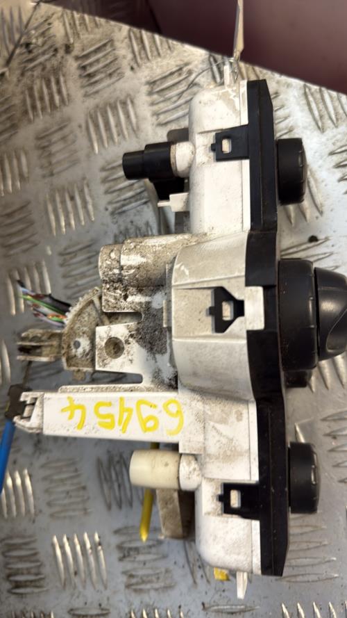 Commande chauffage RENAULT CLIO 3 PHASE 2 BREAK Diesel - Image 4