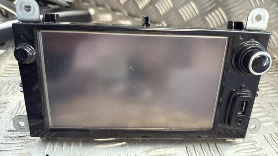 Autoradio d'origine RENAULT CLIO 4 PHASE 2 Diesel - Image 1