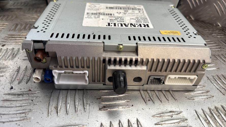 Autoradio d'origine RENAULT CLIO 4 PHASE 2 Diesel - Image 3