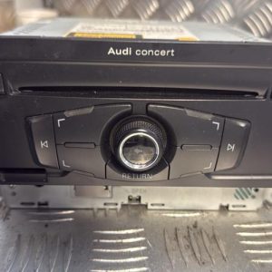 Autoradio d'origine AUDI A4 3 AVANT PHASE 1 BREAK Diesel - Image 1