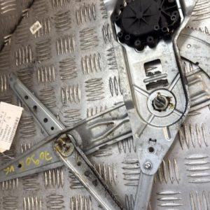 Leve vitre electrique avant gauche RENAULT KANGOO 1 PHASE 1 Diesel - Image 1