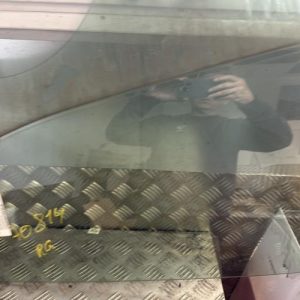 Vitre arriere gauche RENAULT CLIO 4 PHASE 2 Diesel - Image 1