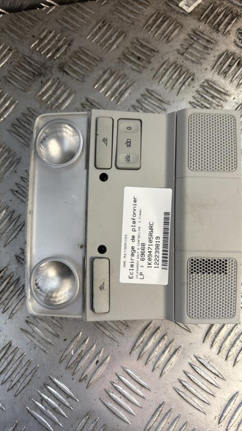 Eclairage de plafonnier VOLKSWAGEN GOLF 6 Diesel - Image 1