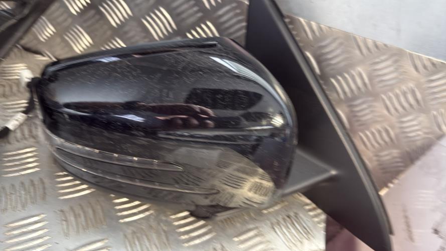 Retroviseur droit MERCEDES CLASSE GLA 156 PHASE 1 Diesel - Image 1