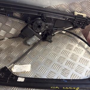 Leve vitre electrique avant droit PEUGEOT 5008 2 PHASE 1 Diesel - Image 1