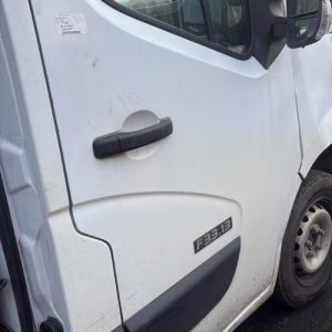 Porte avant droit NISSAN NV400 Diesel - Image 1