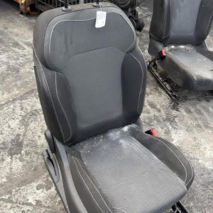 Siege avant droit RENAULT MEGANE 4 PHASE 1 Essence - Image 1