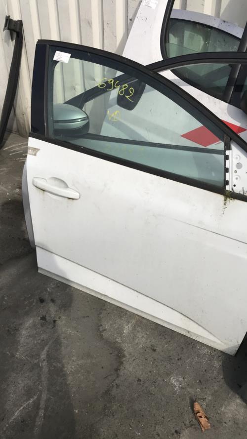 Porte avant droit RENAULT MEGANE 4 PHASE 1 Essence - Image 1