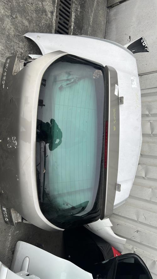 Malle/Hayon arriere PEUGEOT 3008 1 PHASE 1 Diesel - Image 1