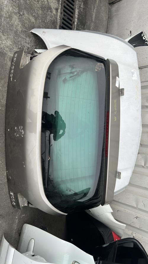 Malle/Hayon arriere PEUGEOT 3008 1 PHASE 1 Diesel - Image 2