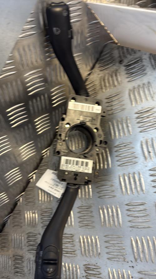 Commodo phare AUDI A6 2 PHASE 1 Diesel - Image 1