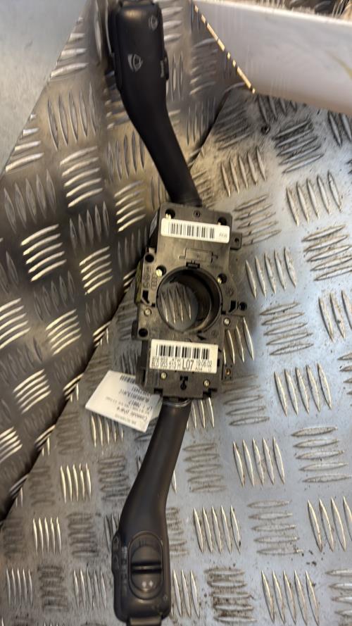 Commodo phare AUDI A6 2 PHASE 1 Diesel - Image 3