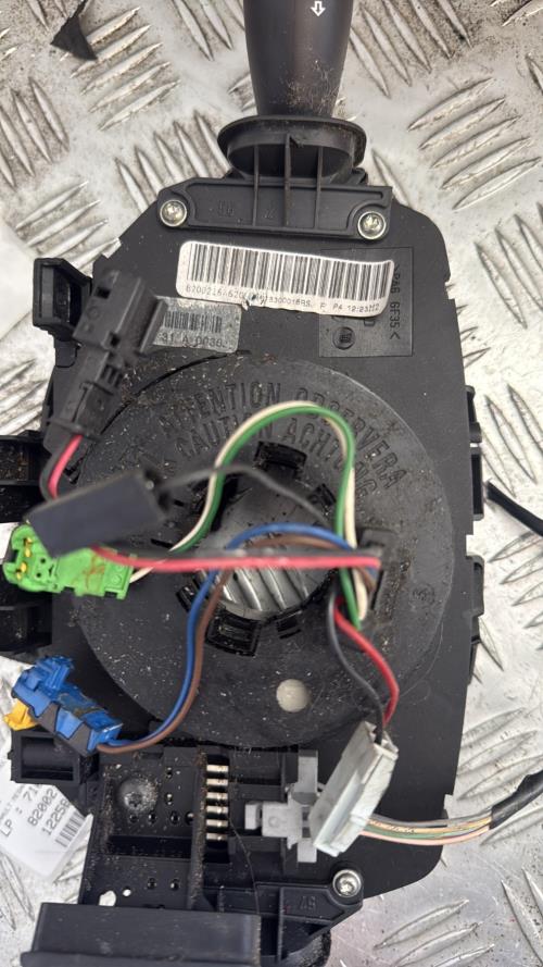 Com (Bloc Contacteur Tournant+Commodo Essuie Glace+Commodo Phare) RENAULT MEGANE 2 PHASE 1 Diesel - Image 4