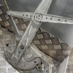 Leve vitre electrique avant droit RENAULT KANGOO 1 PHASE 1 Diesel - Image 1